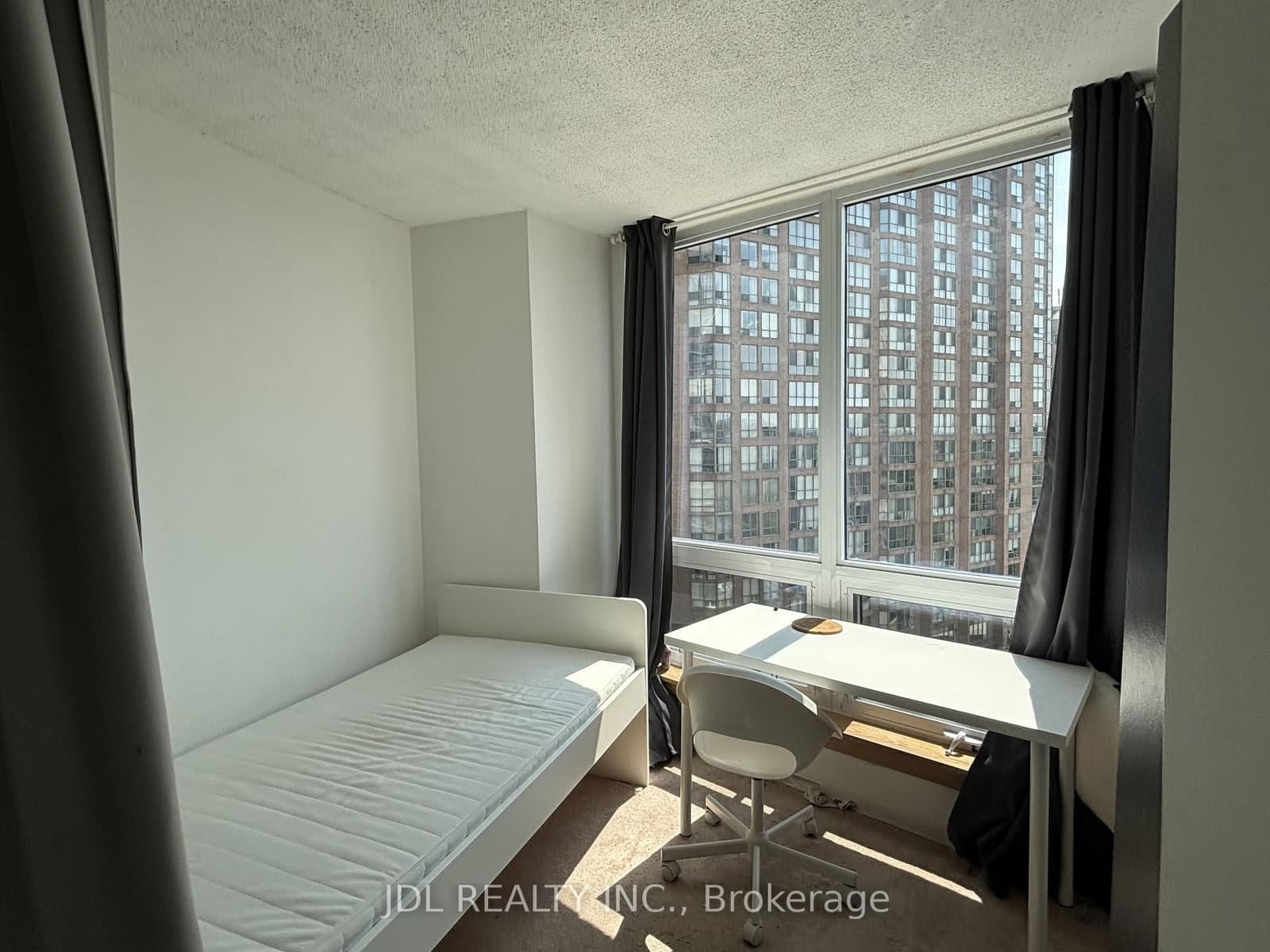 1055 Bay Street, Unit 1409 thumbnail 3