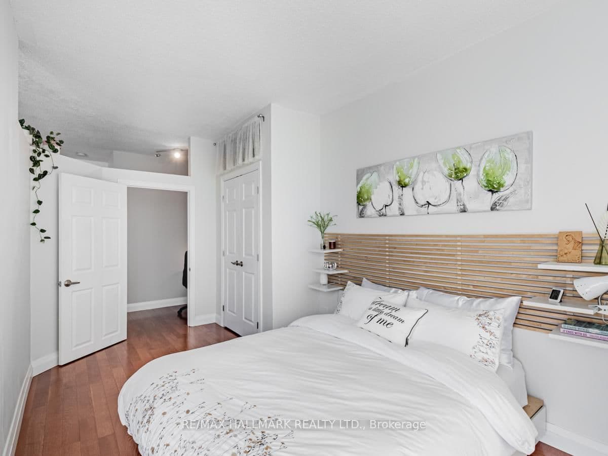 39 Parliament Street, Unit 1102 thumbnail 21