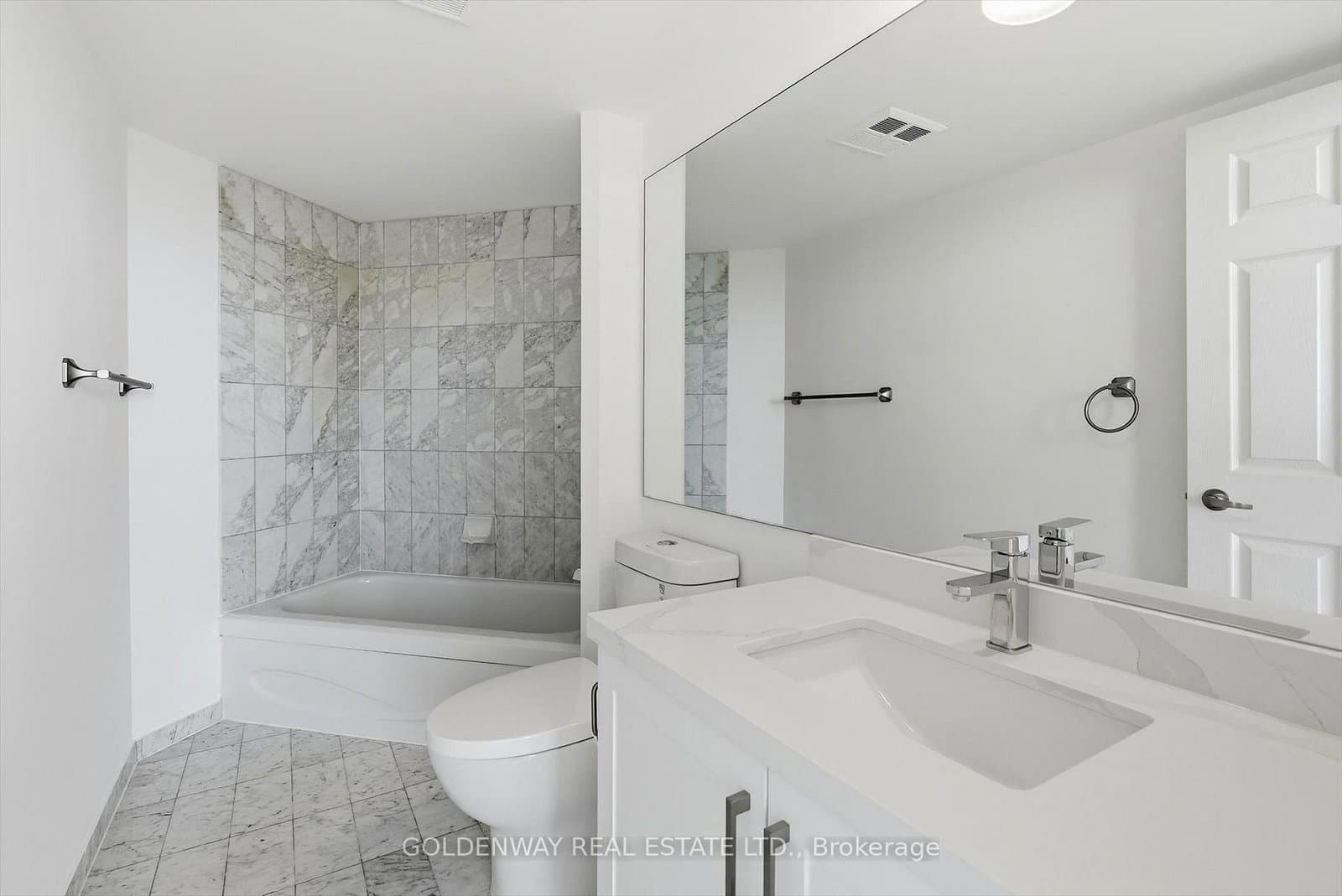 7 Concorde Place, Unit 2901 thumbnail 17