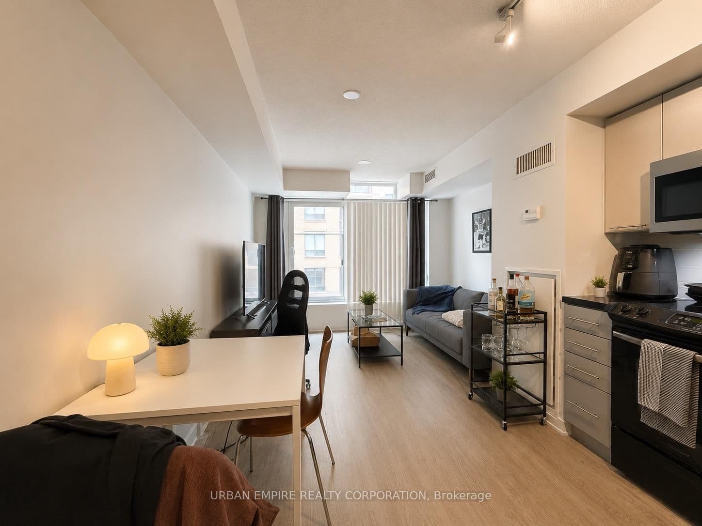 126 Simcoe Street, Unit 408 thumbnail 4