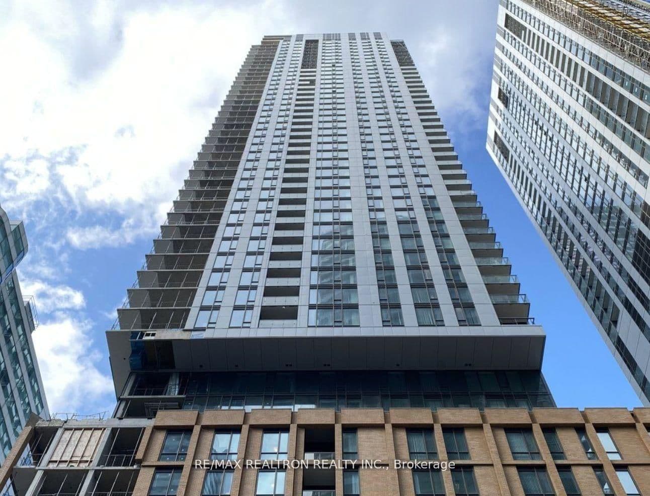 8 Widmer Street, Unit 1210