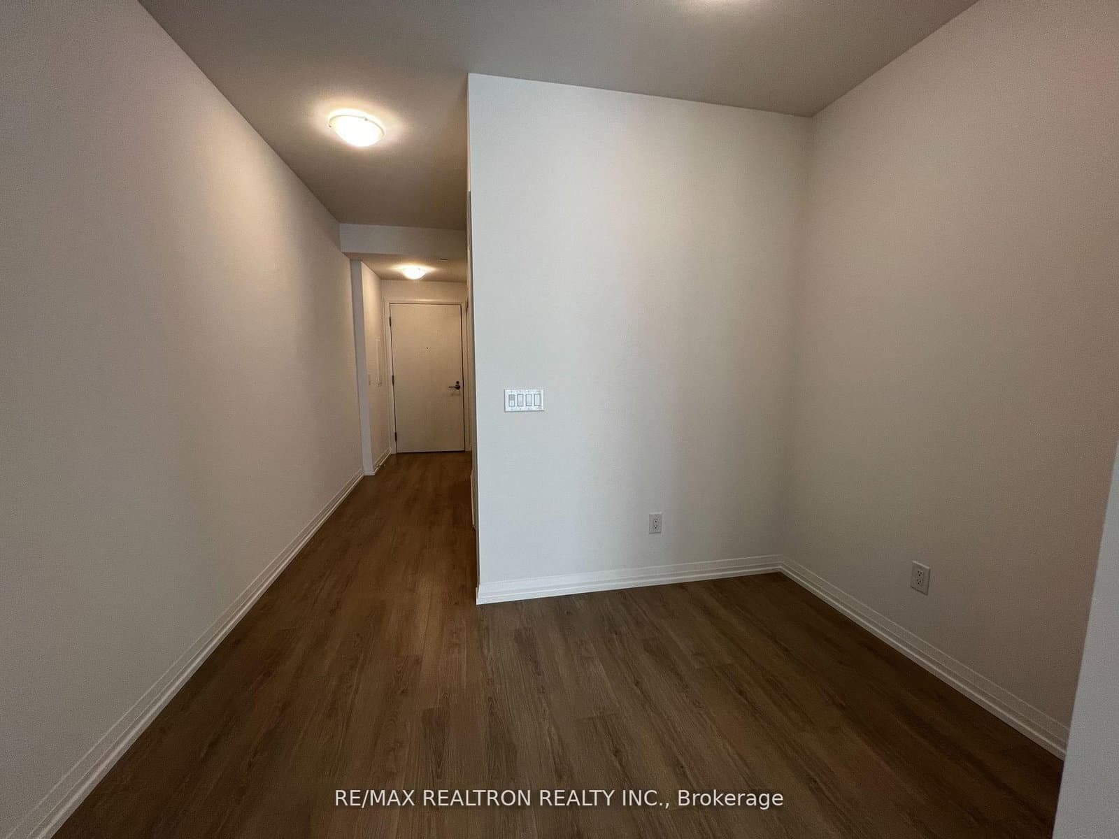 8 Widmer Street, Unit 1210 thumbnail 3