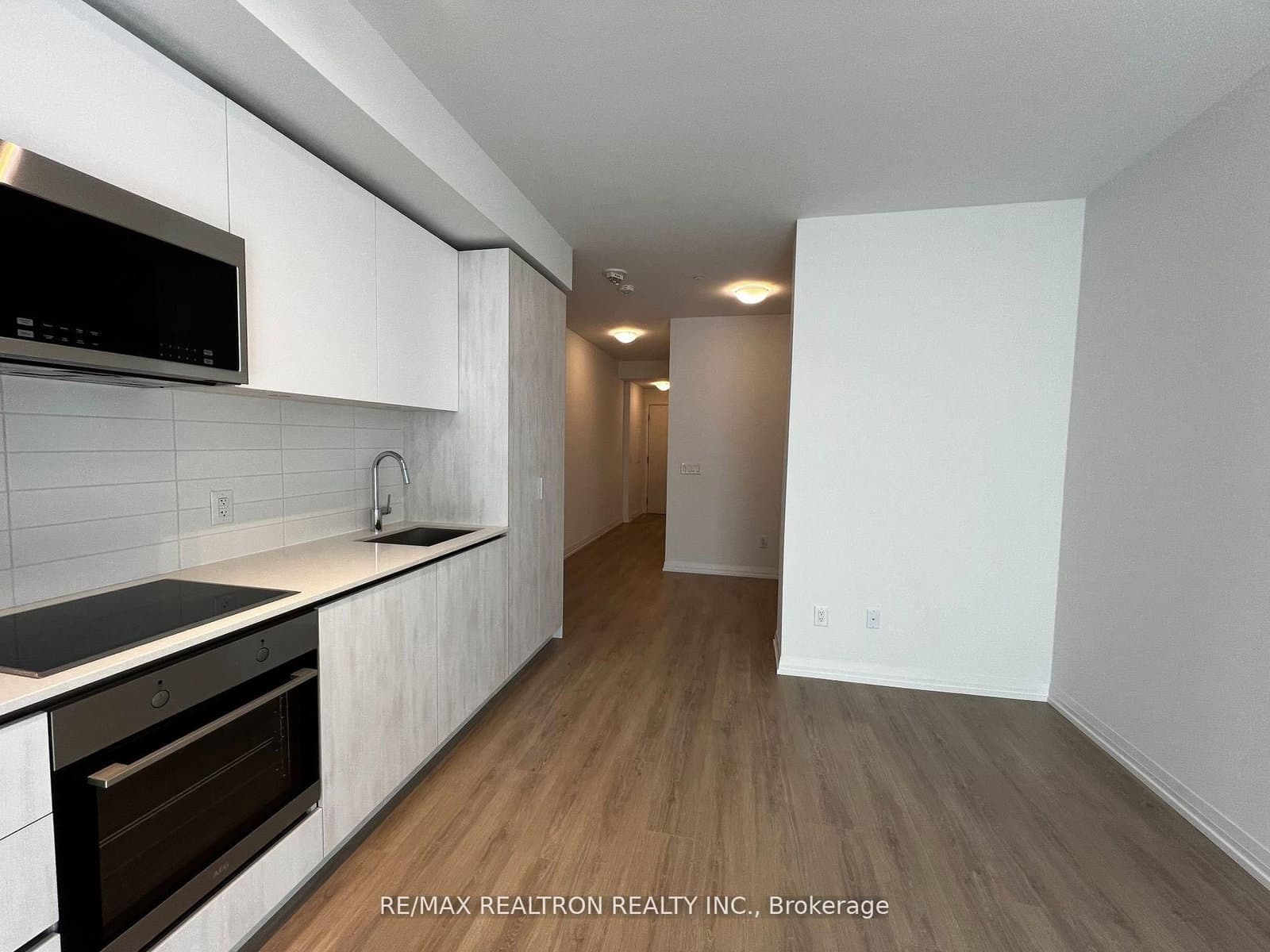 8 Widmer Street, Unit 1210 thumbnail 7