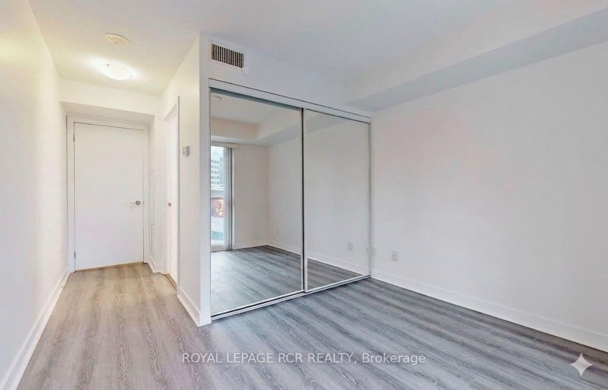 33 Bay Street, Unit 904 thumbnail 12