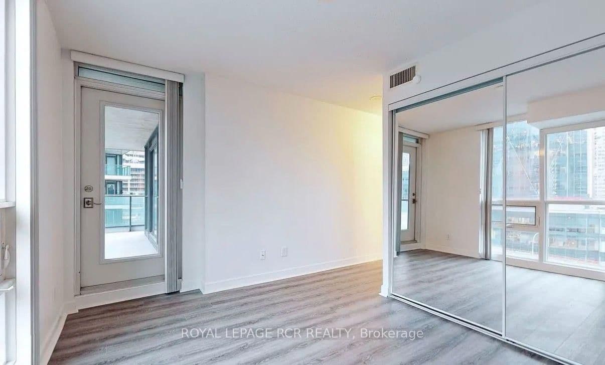 33 Bay Street, Unit 904 thumbnail 13
