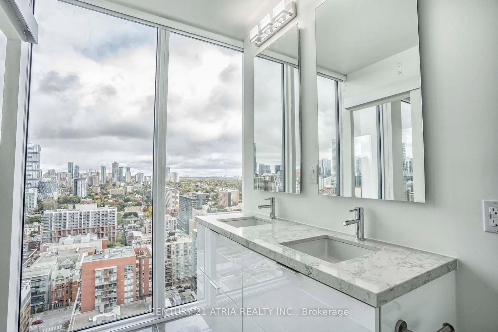 158 Front Street, Unit 2601 thumbnail 21