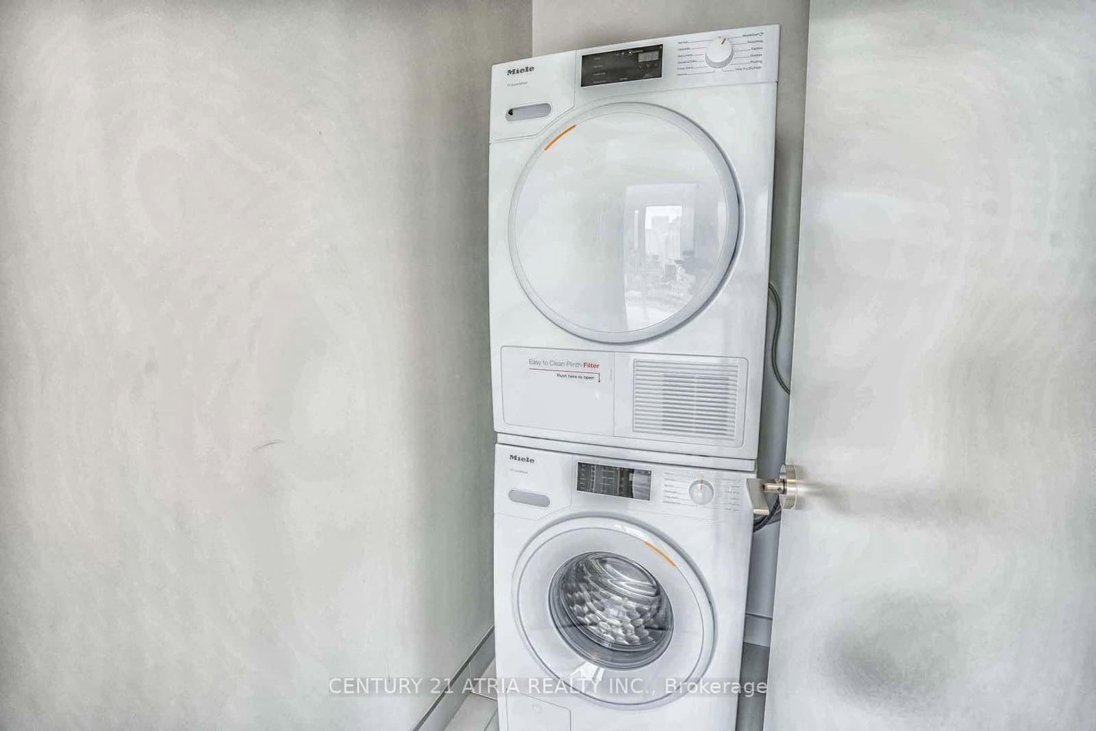 158 Front Street, Unit 2601 thumbnail 26