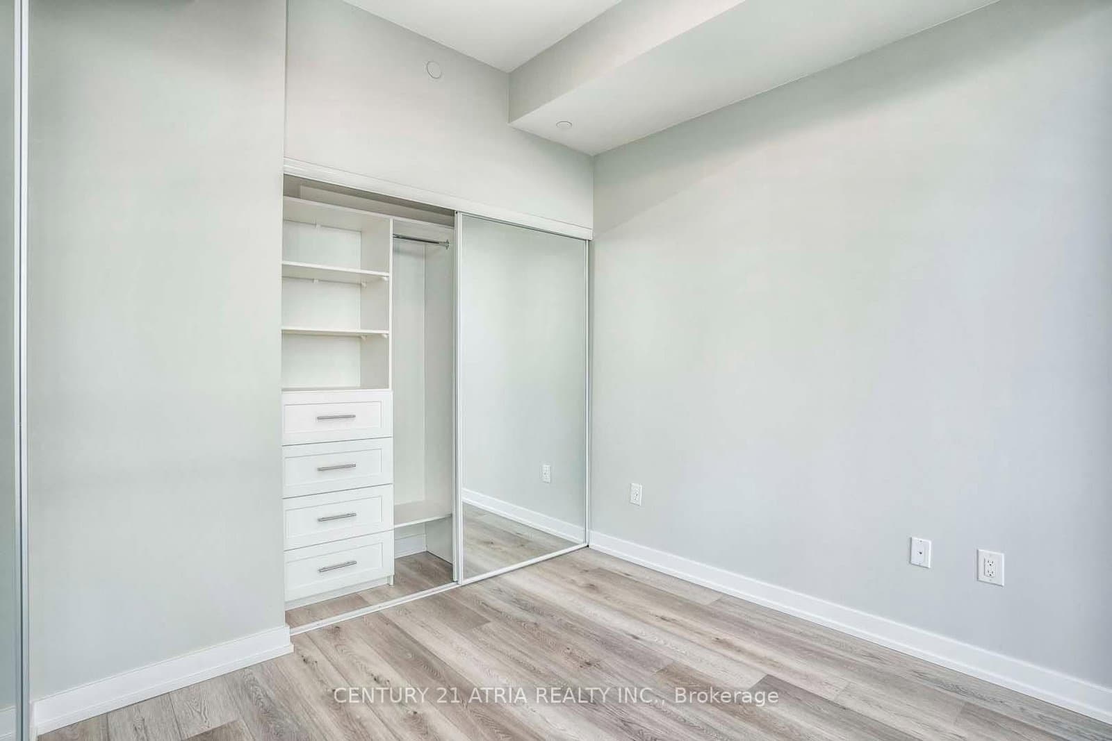 158 Front Street, Unit 2601 thumbnail 27