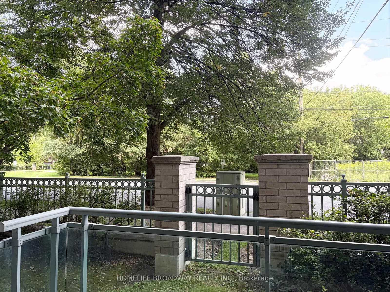 39 Pemberton Avenue, Unit 109 thumbnail 16