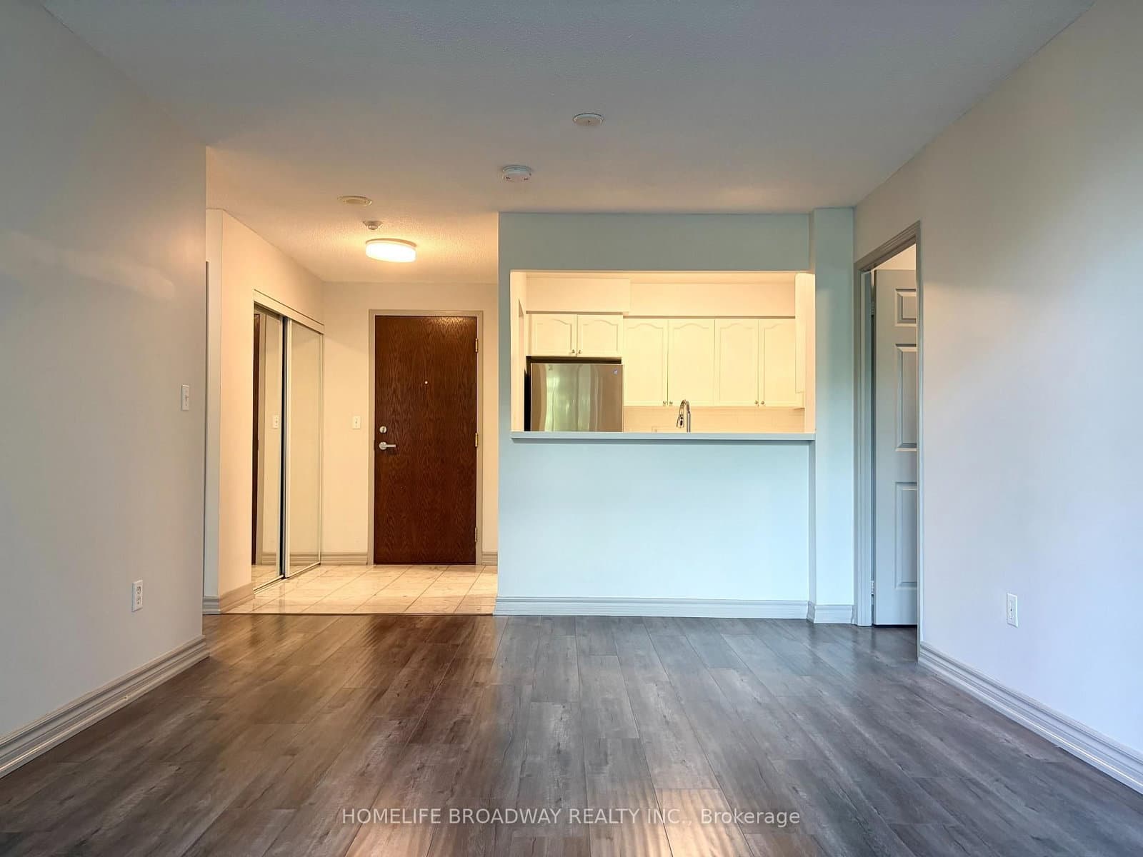 39 Pemberton Avenue, Unit 109 thumbnail 5