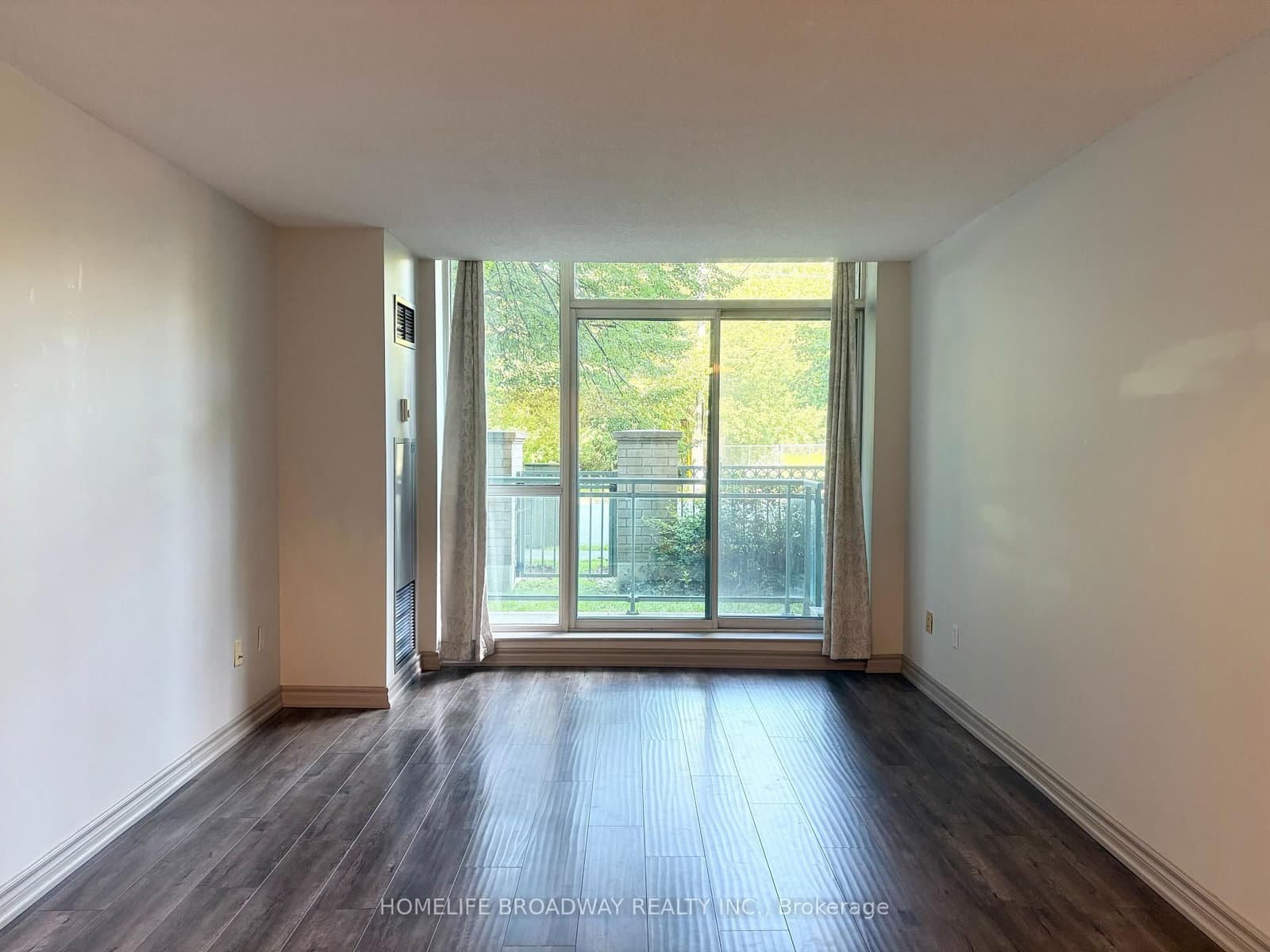 39 Pemberton Avenue, Unit 109 thumbnail 6