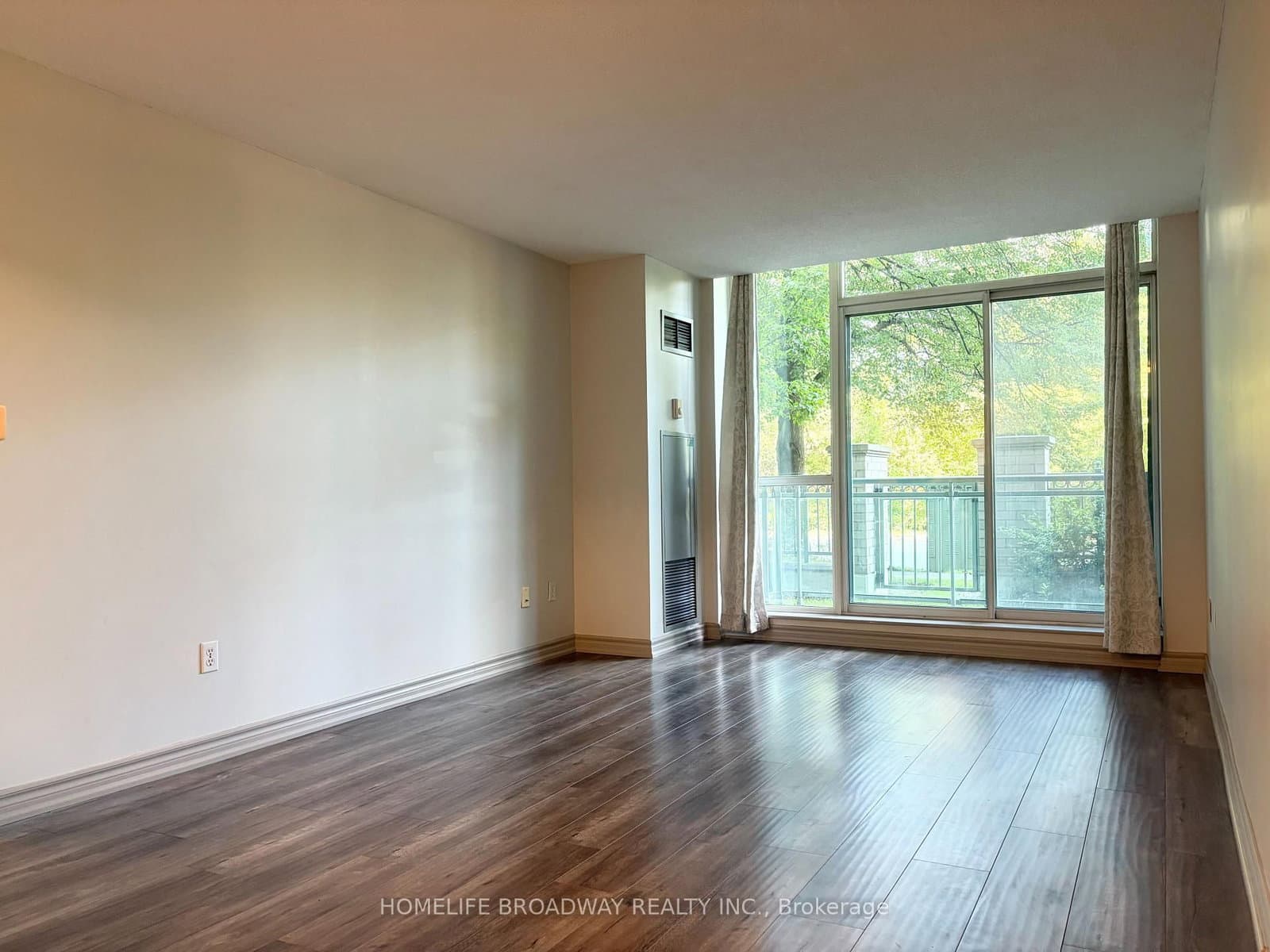 39 Pemberton Avenue, Unit 109 thumbnail 7