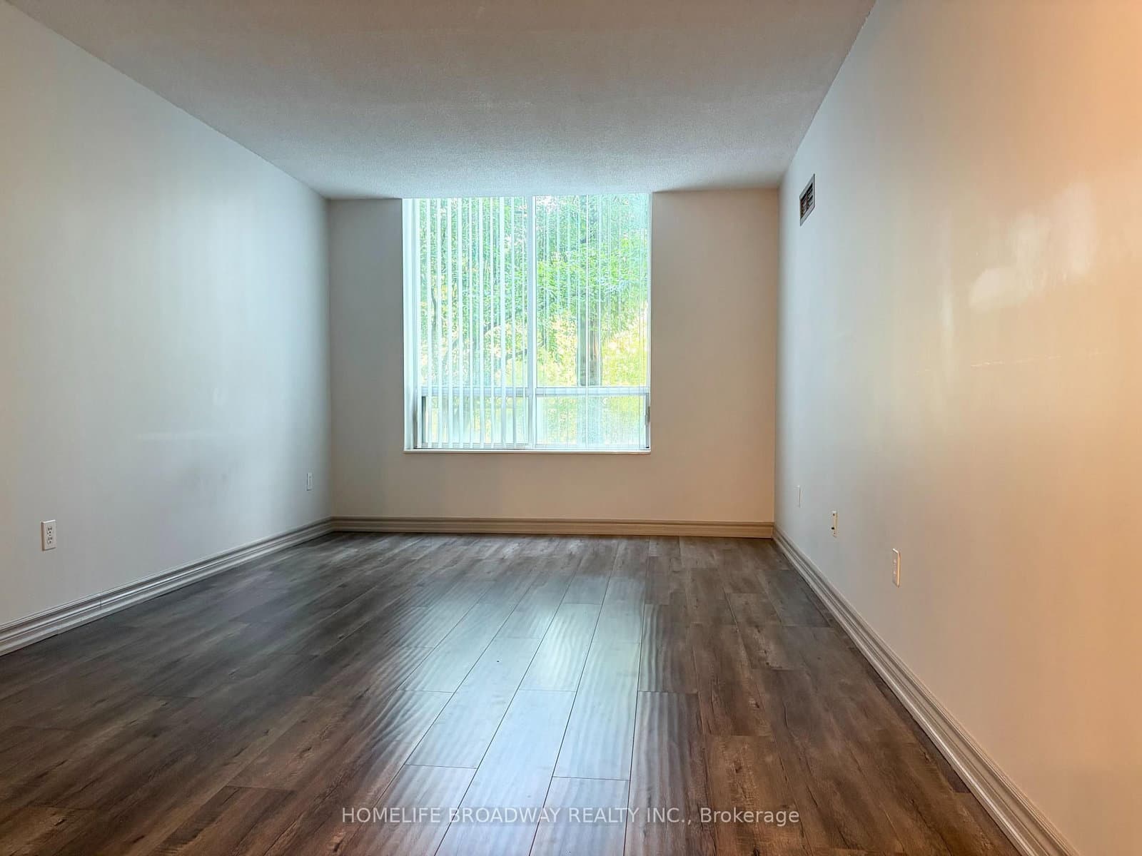 39 Pemberton Avenue, Unit 109 thumbnail 9