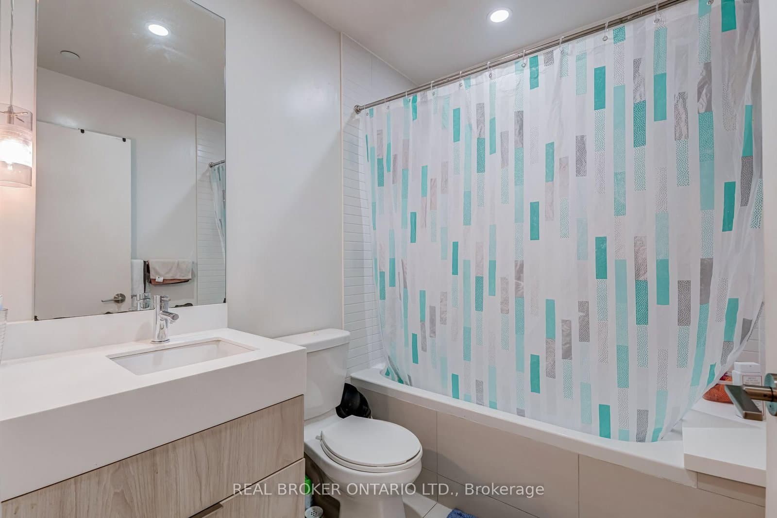 200 Sackville Street, Unit 702 thumbnail 16