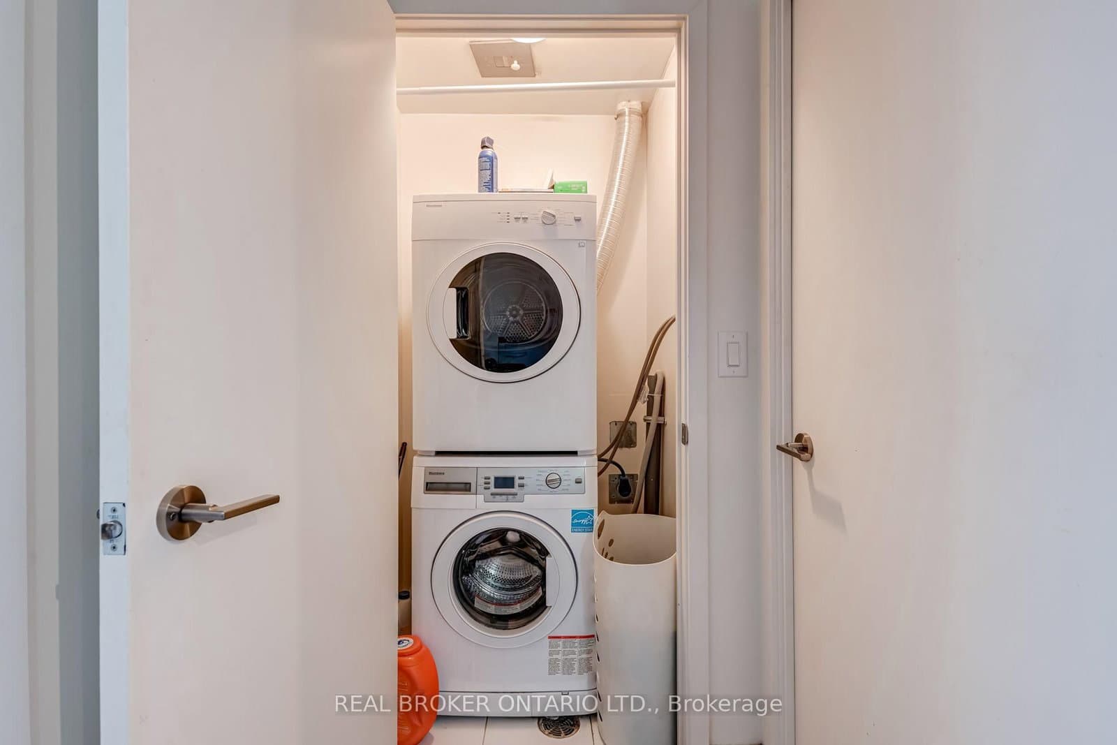 200 Sackville Street, Unit 702 thumbnail 18
