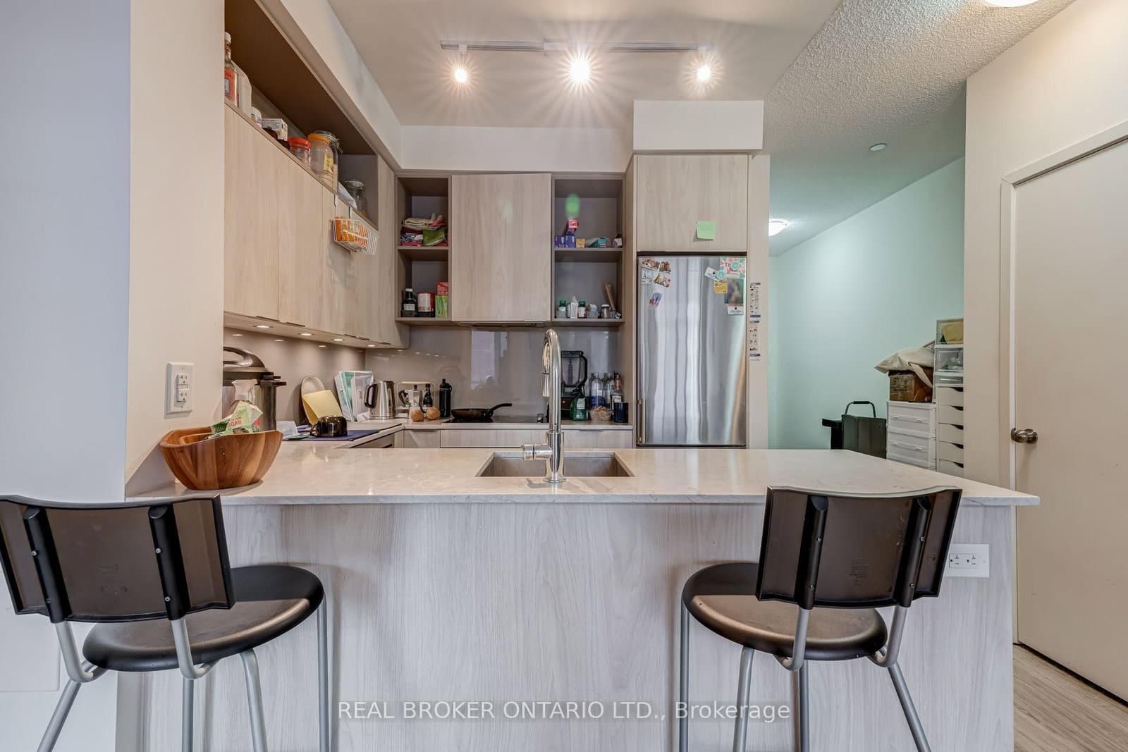 200 Sackville Street, Unit 702 thumbnail 7