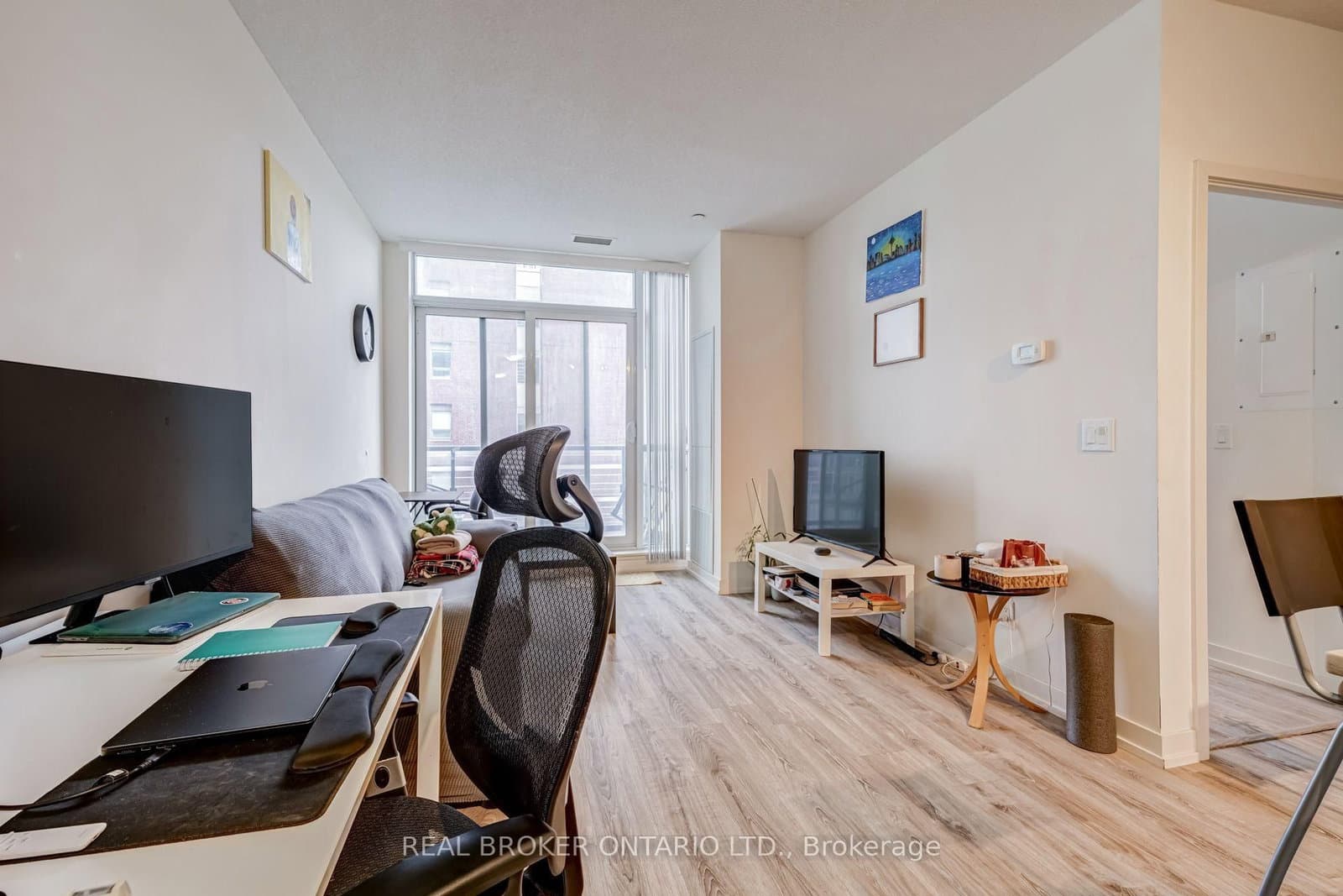 200 Sackville Street, Unit 702 thumbnail 9