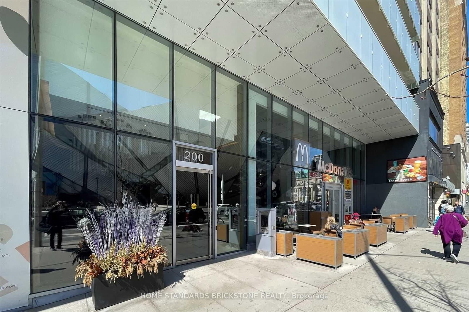 200 Bloor Street W, Unit 502 thumbnail 3