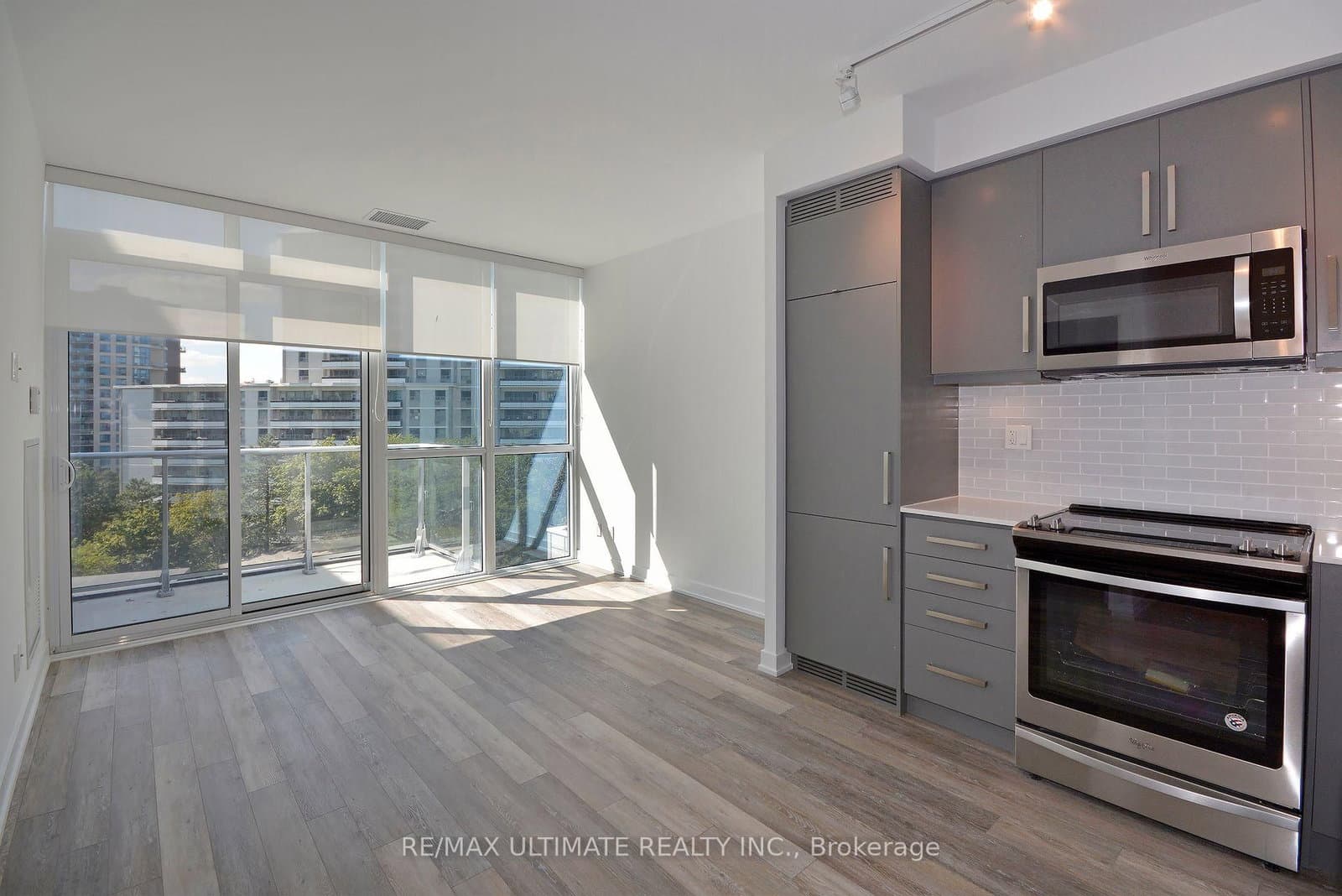 5180 Yonge Street, Unit 415 thumbnail 4