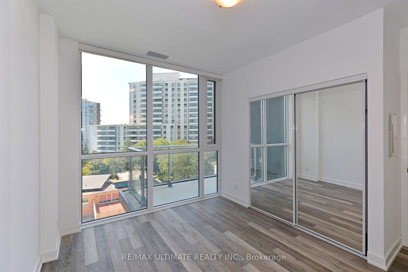 5180 Yonge Street, Unit 415 thumbnail 7