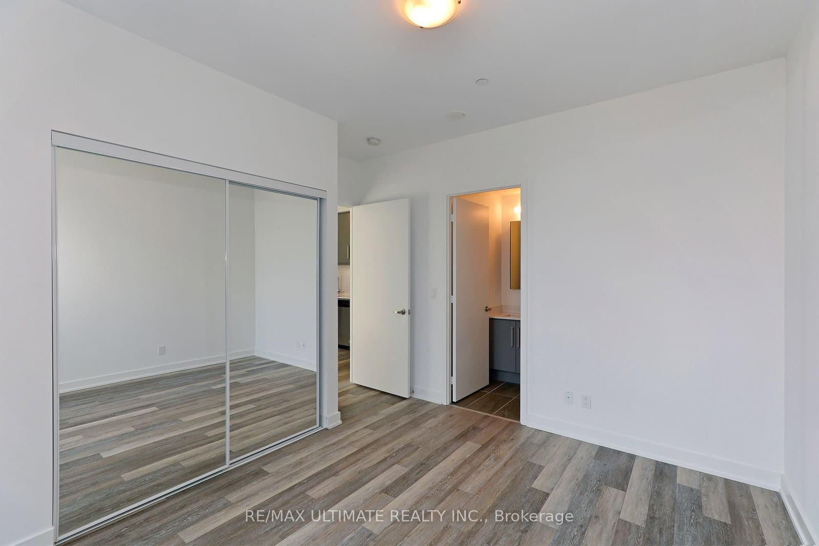 5180 Yonge Street, Unit 415 thumbnail 8