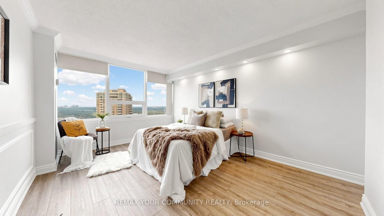 55 Skymark Drive, Unit 2704 thumbnail 32