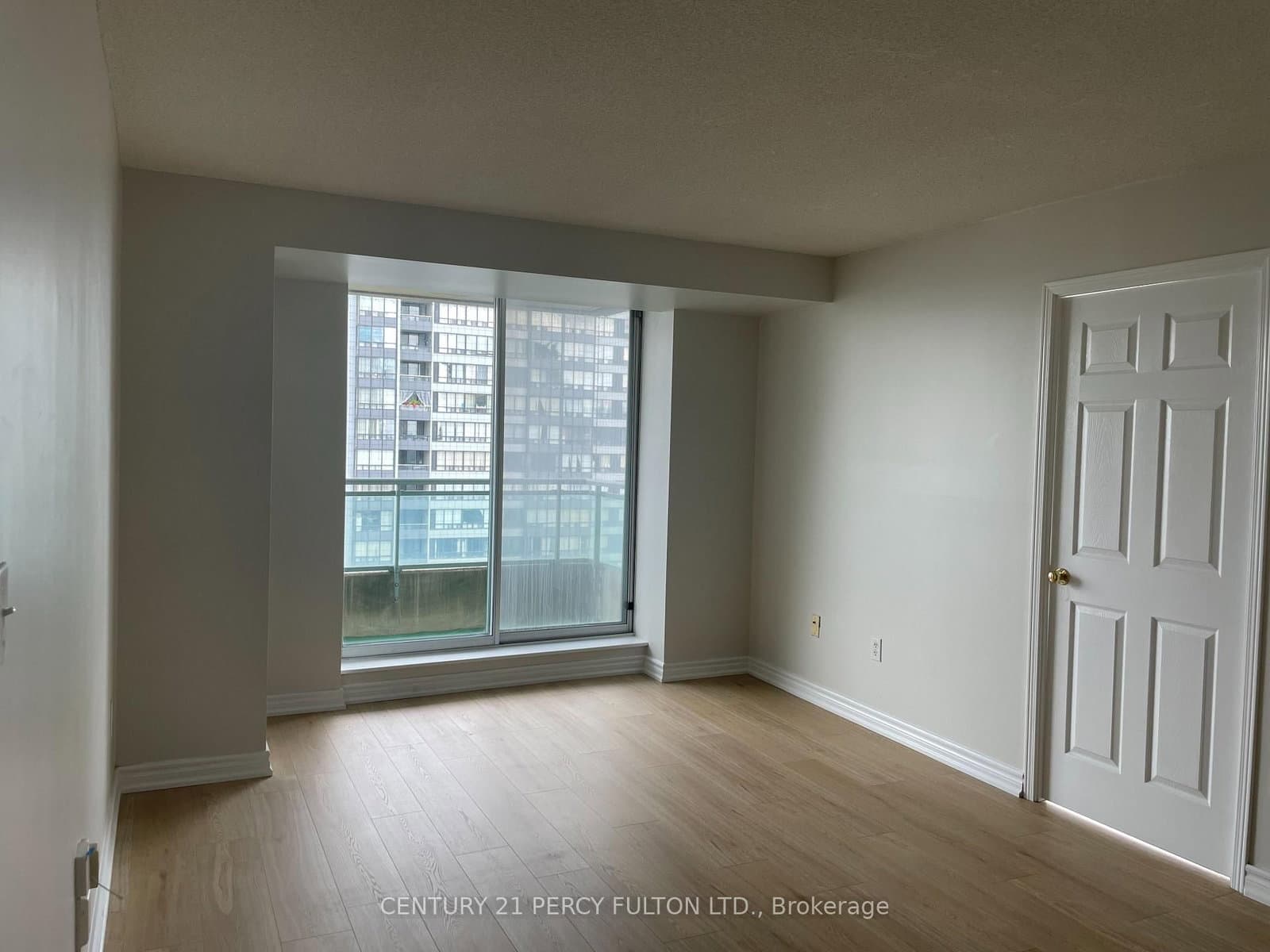 1 Pemberton Avenue, Unit 1503 thumbnail 3