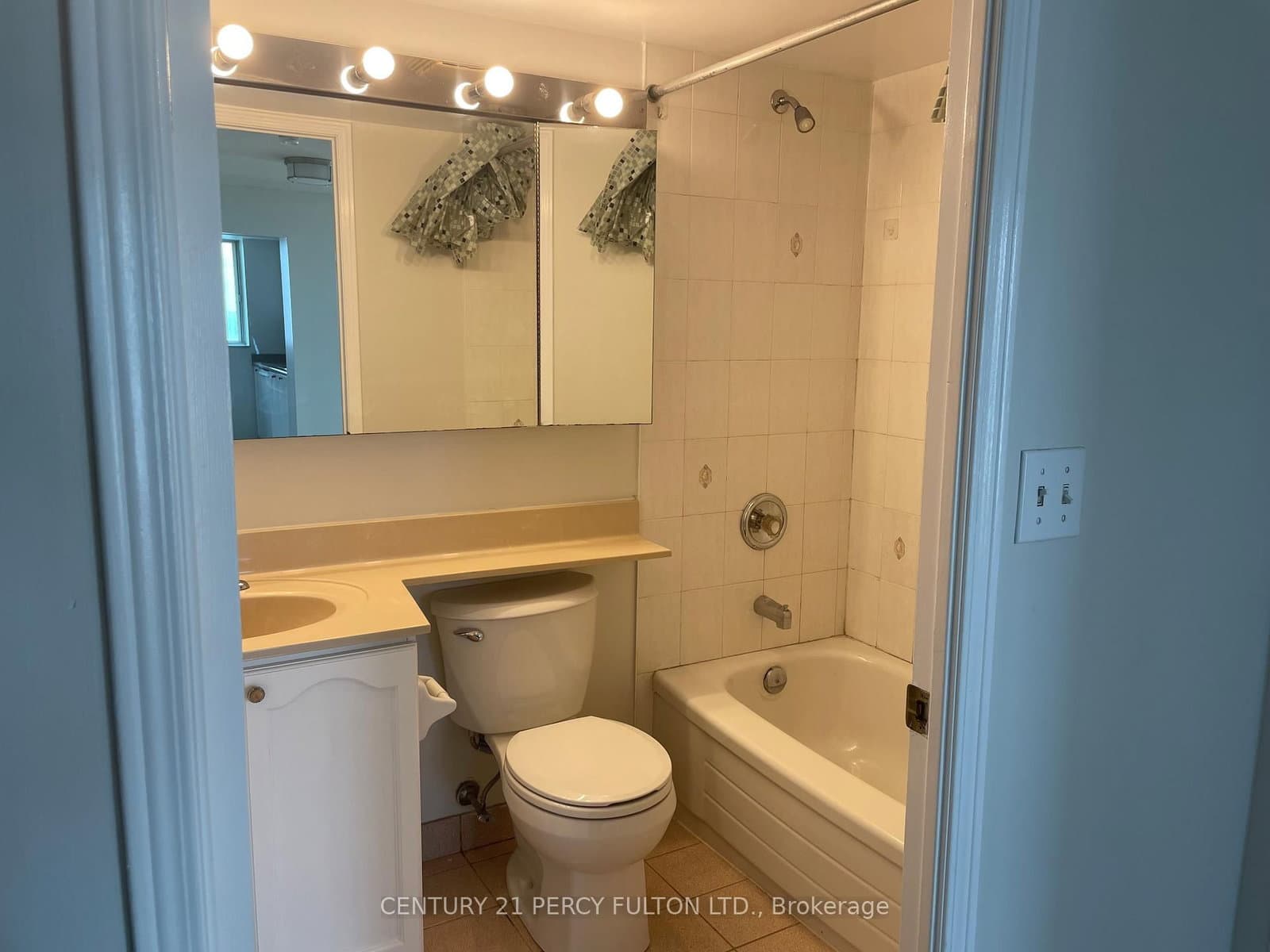 1 Pemberton Avenue, Unit 1503 thumbnail 6