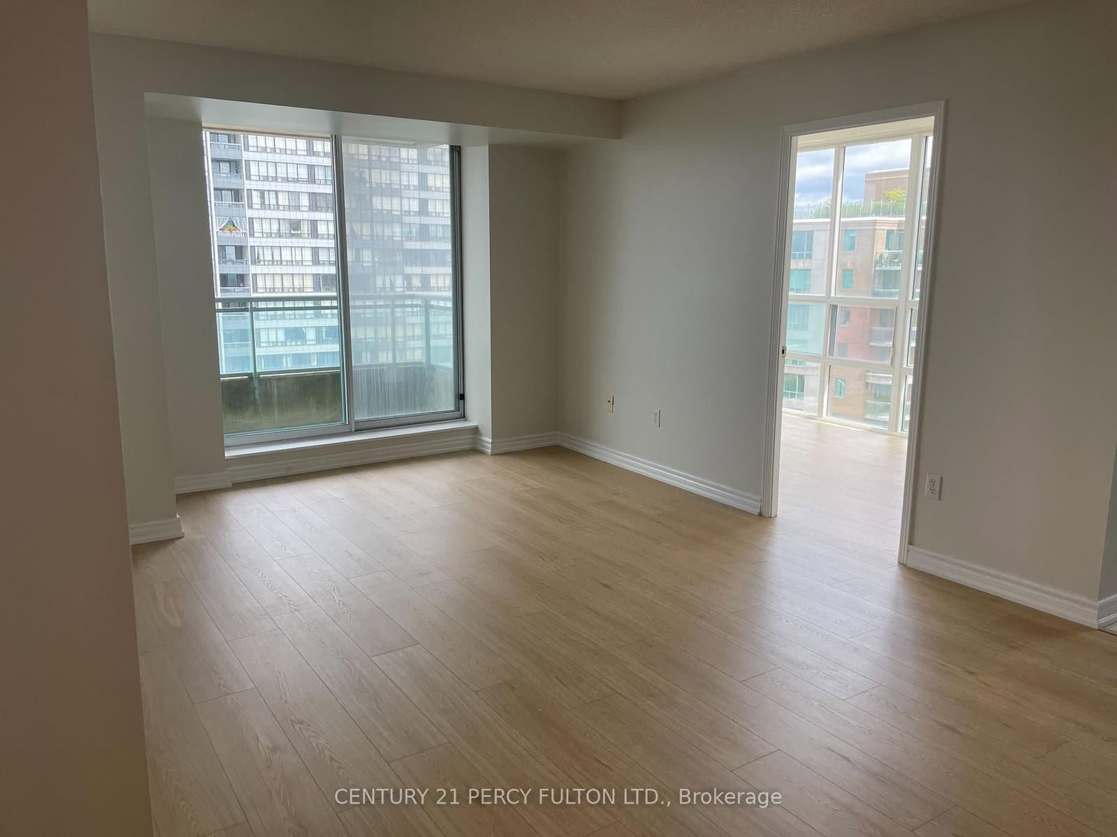 1 Pemberton Avenue, Unit 1503 thumbnail 9