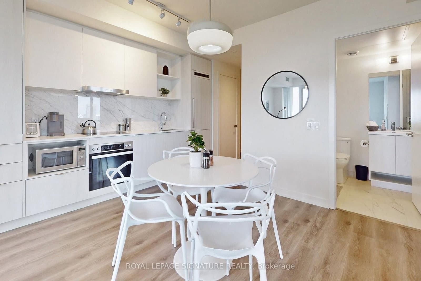 138 Downes Street, Unit 5203 thumbnail 17
