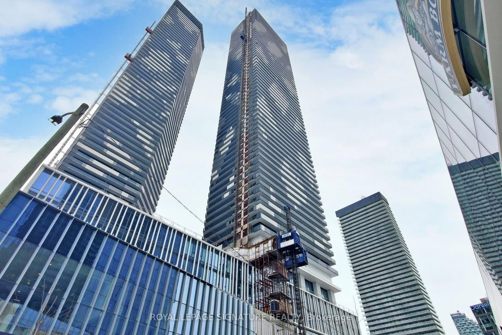 138 Downes Street, Unit 5203 thumbnail 2