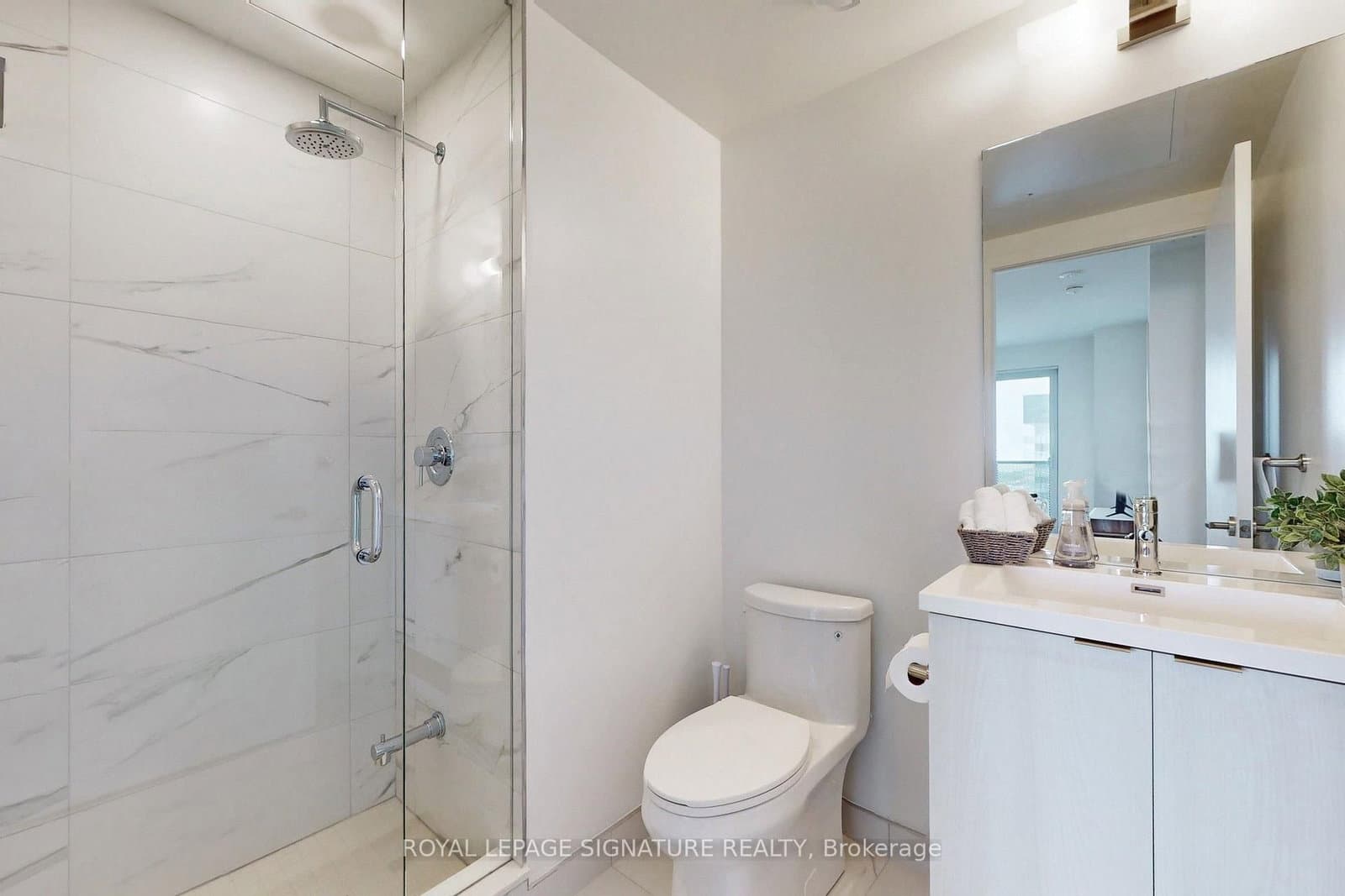 138 Downes Street, Unit 5203 thumbnail 26
