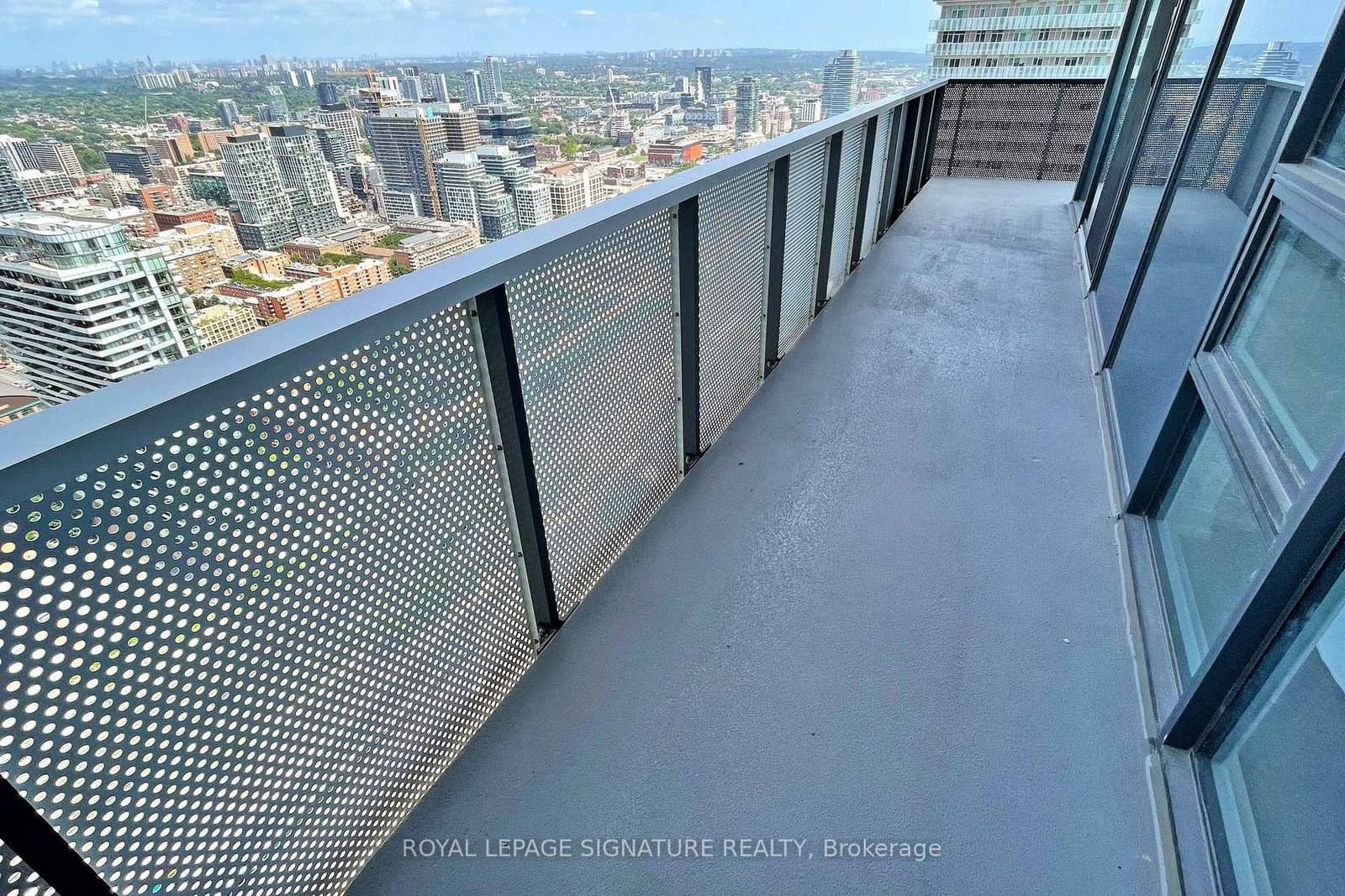 138 Downes Street, Unit 5203 thumbnail 33