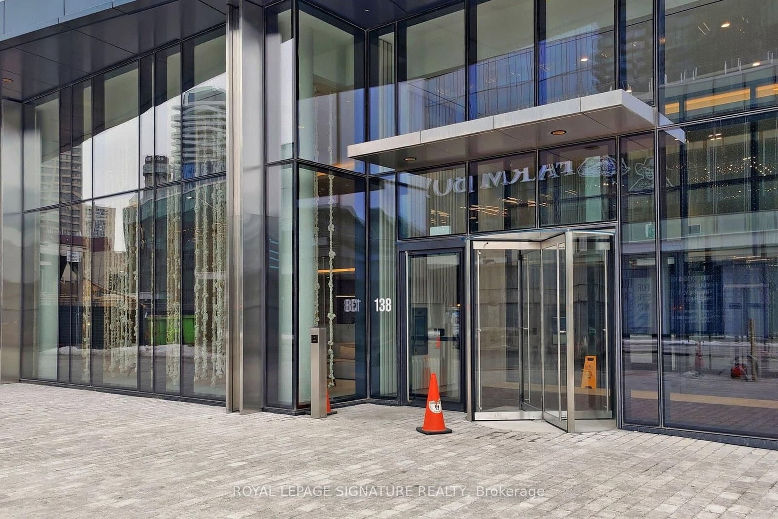 138 Downes Street, Unit 5203 thumbnail 4