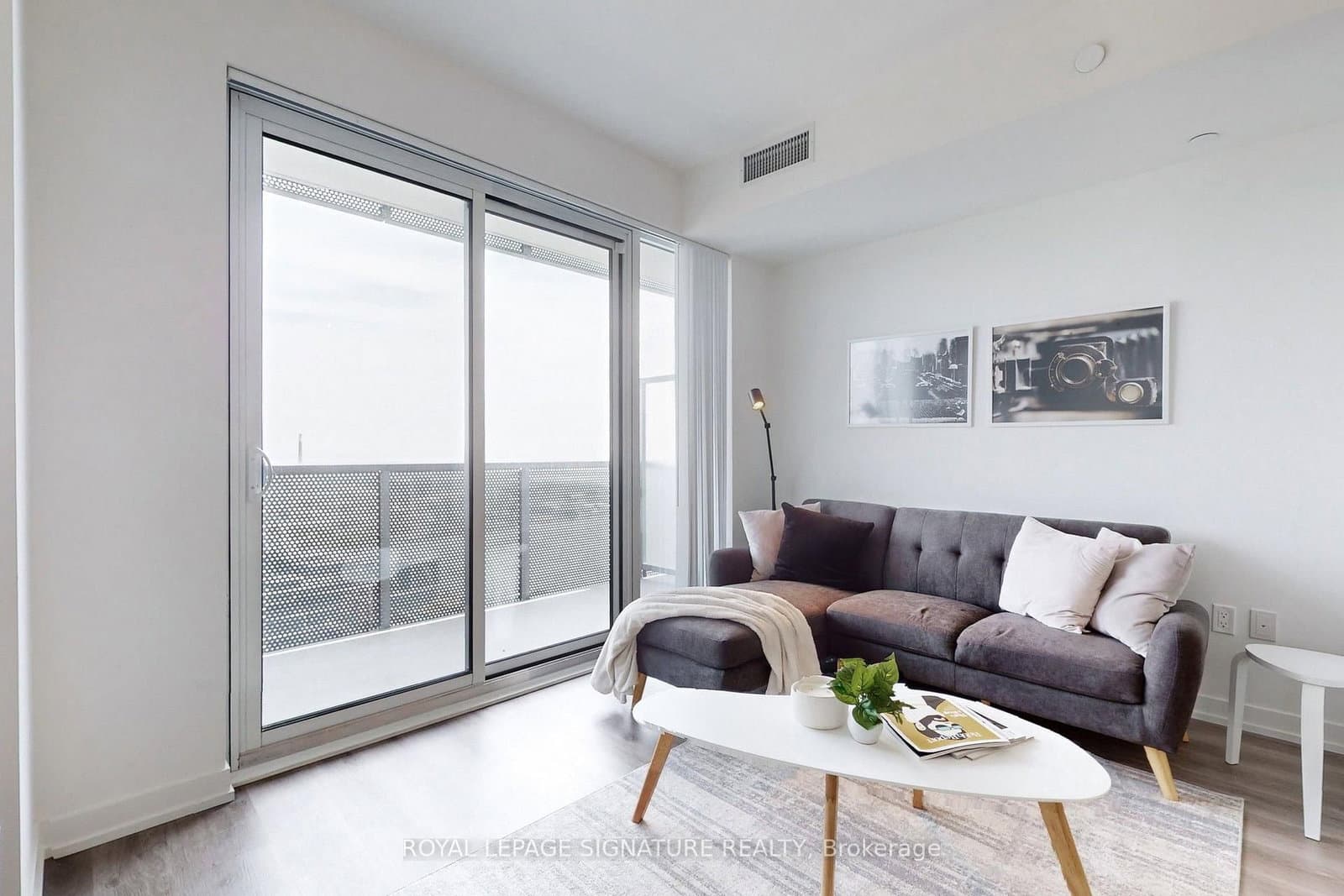 138 Downes Street, Unit 5203 thumbnail 9