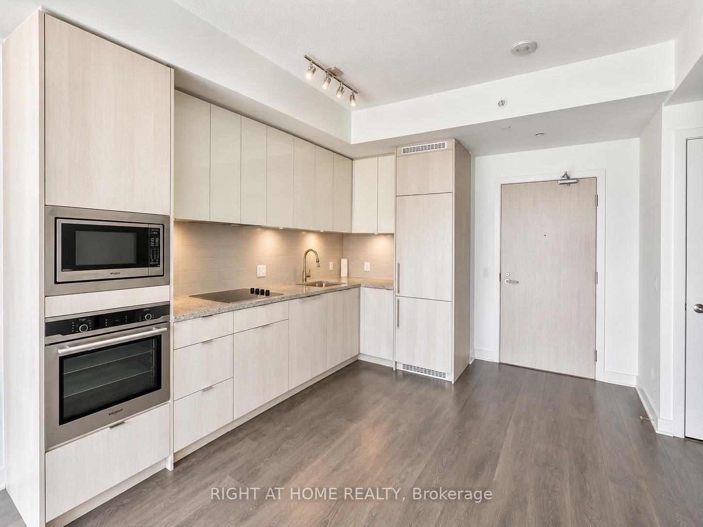 115 Blue Jays Way, Unit 910 thumbnail 2