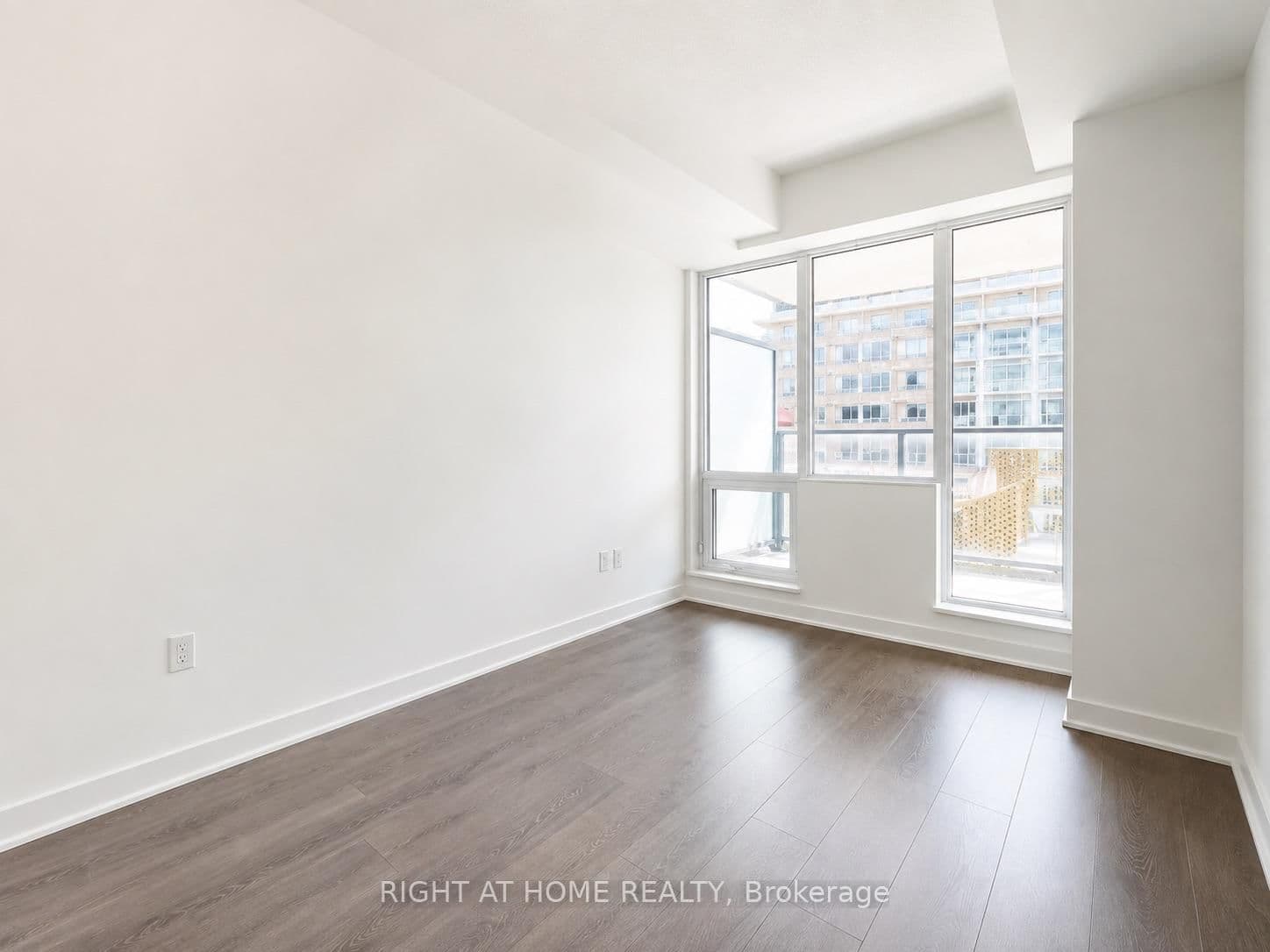 115 Blue Jays Way, Unit 910 thumbnail 7