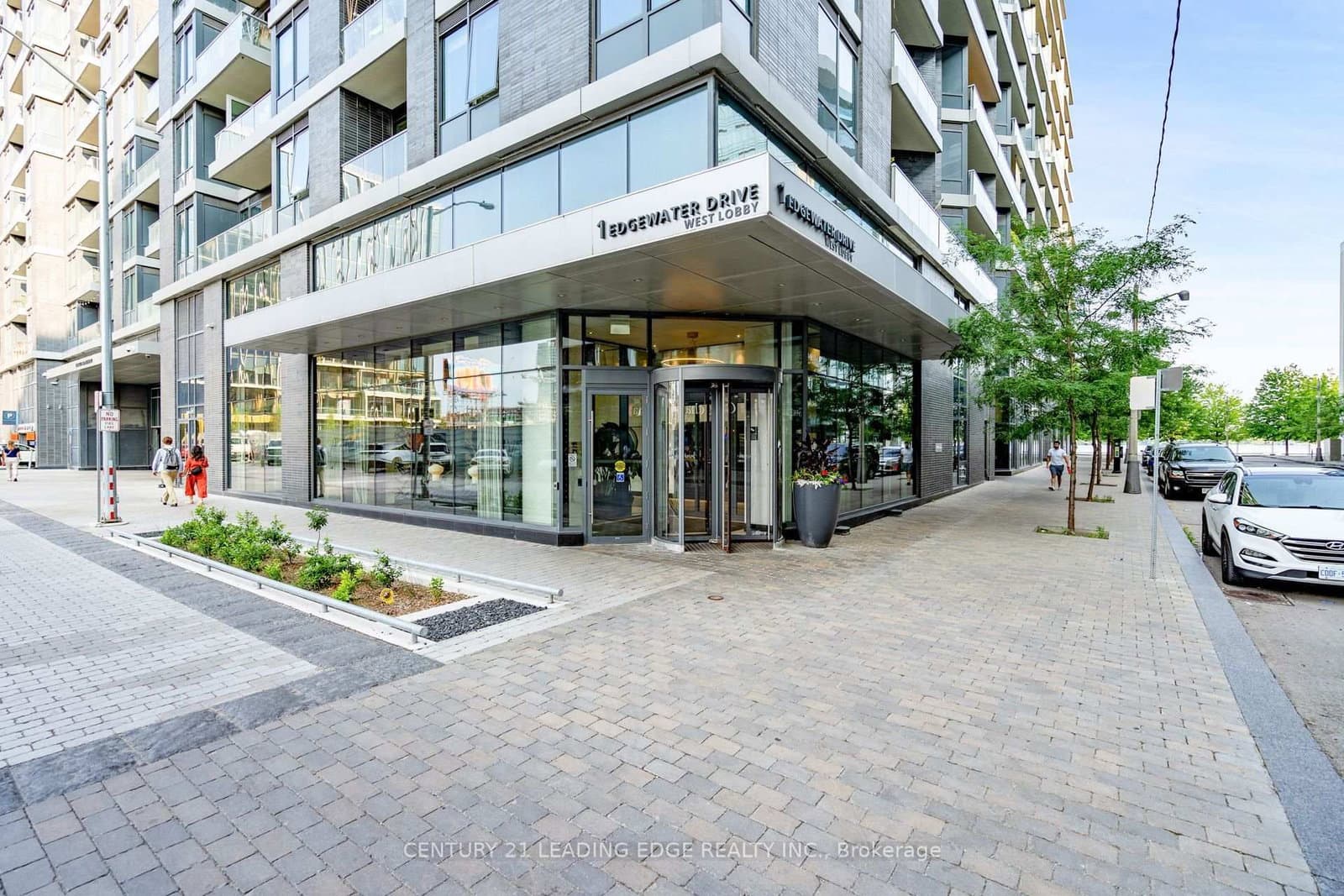 1 Edgewater Drive, Unit 919