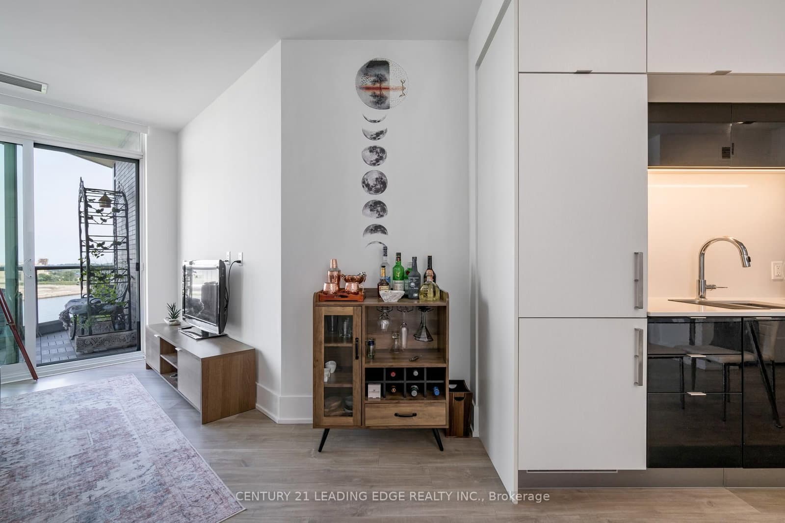 1 Edgewater Drive, Unit 919 thumbnail 12