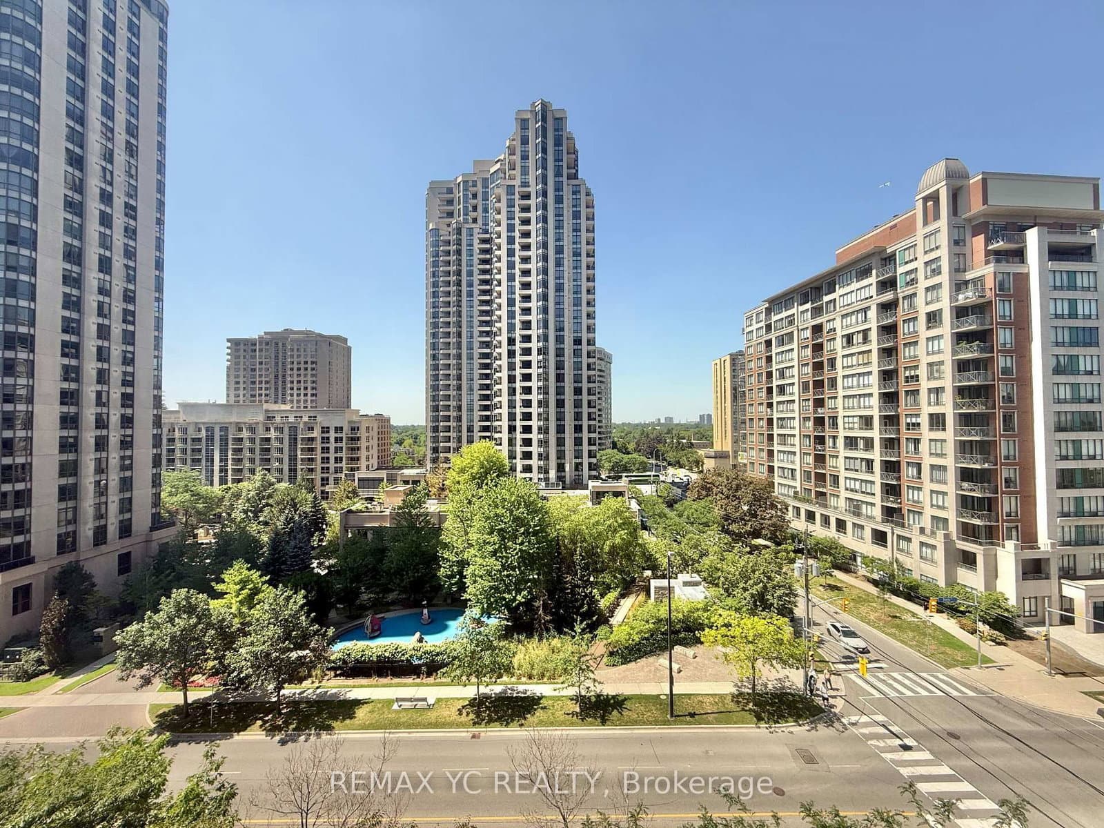 18 Sommerset Way, Unit 1011 thumbnail 12