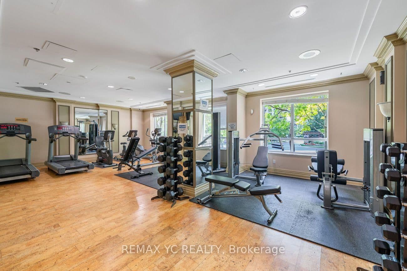 18 Sommerset Way, Unit 1011 thumbnail 18