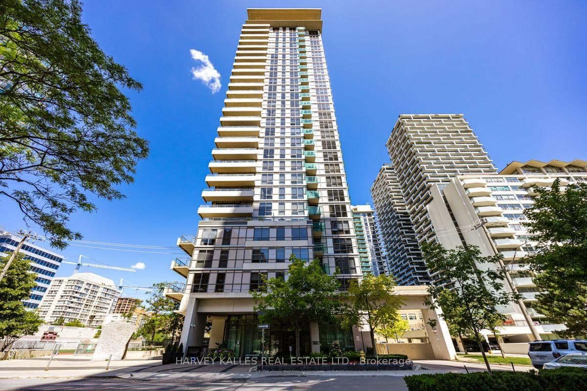 70 Roehampton Avenue, Unit 813 - Image 1