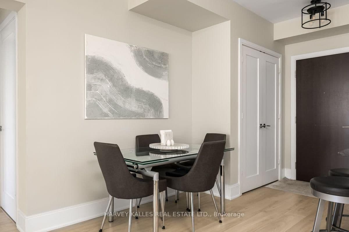 70 Roehampton Avenue, Unit 813 thumbnail 7