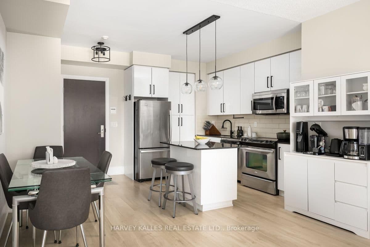 70 Roehampton Avenue, Unit 813 thumbnail 8