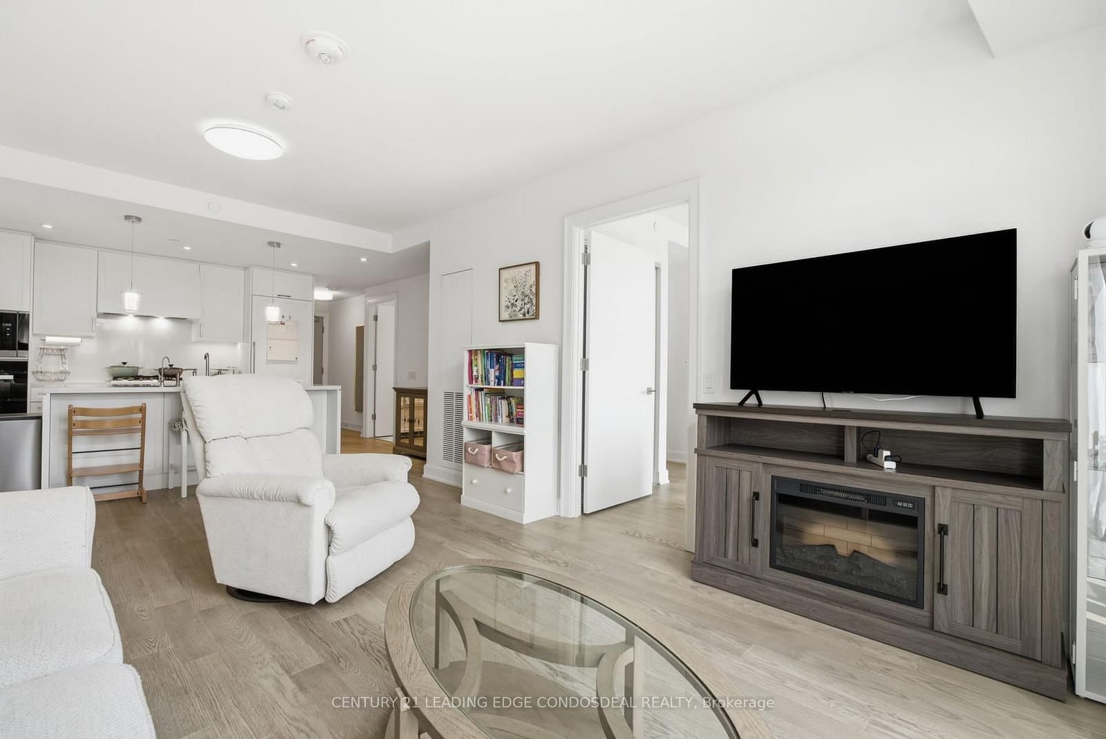 1 Strathgowan Avenue, Unit 503 thumbnail 18