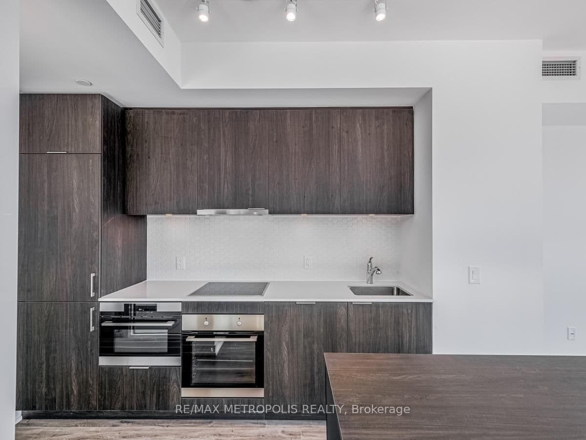 158 Front Street E, Unit 1508 thumbnail 16