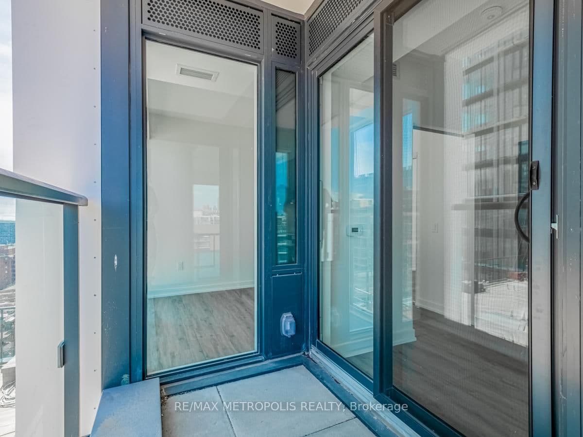 158 Front Street E, Unit 1508 thumbnail 23