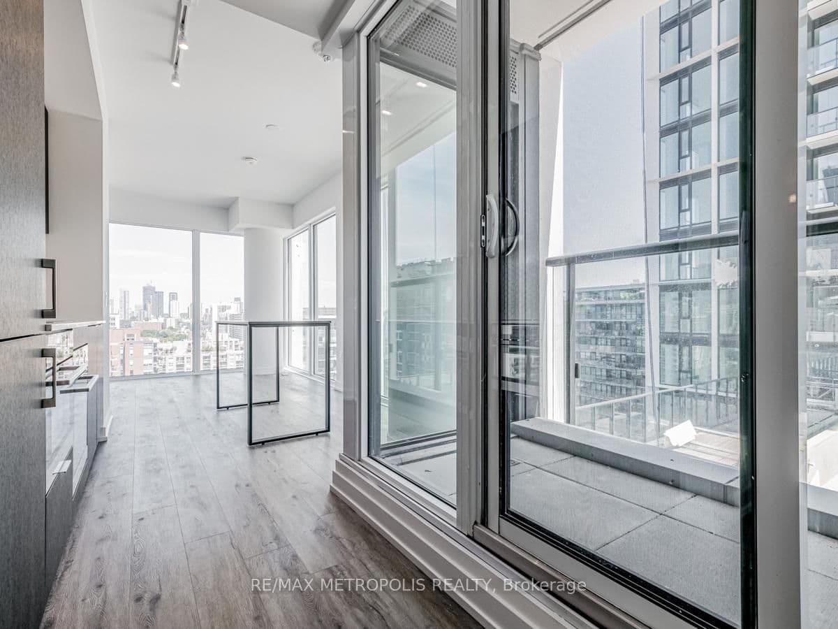 158 Front Street E, Unit 1508 thumbnail 6