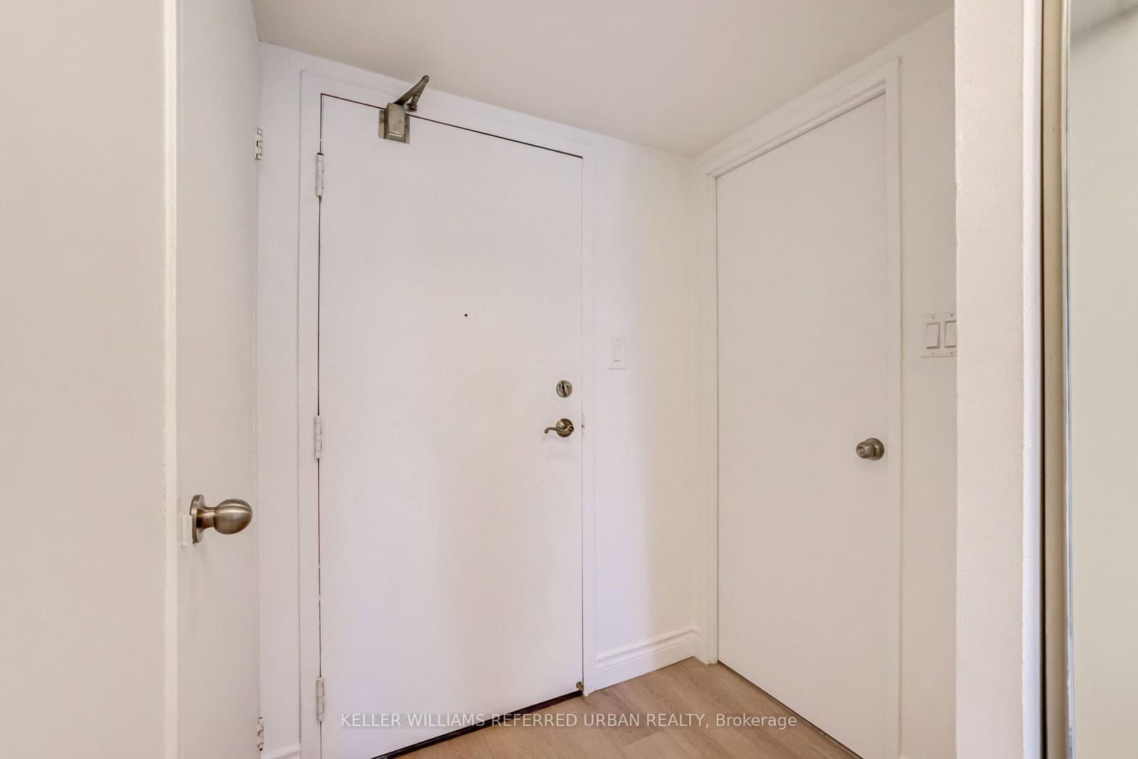 633 Bay Street, Unit 2602 thumbnail 5