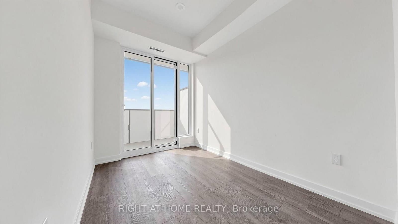 8 OLYMPIC GARDEN Drive, Unit S2702 thumbnail 10